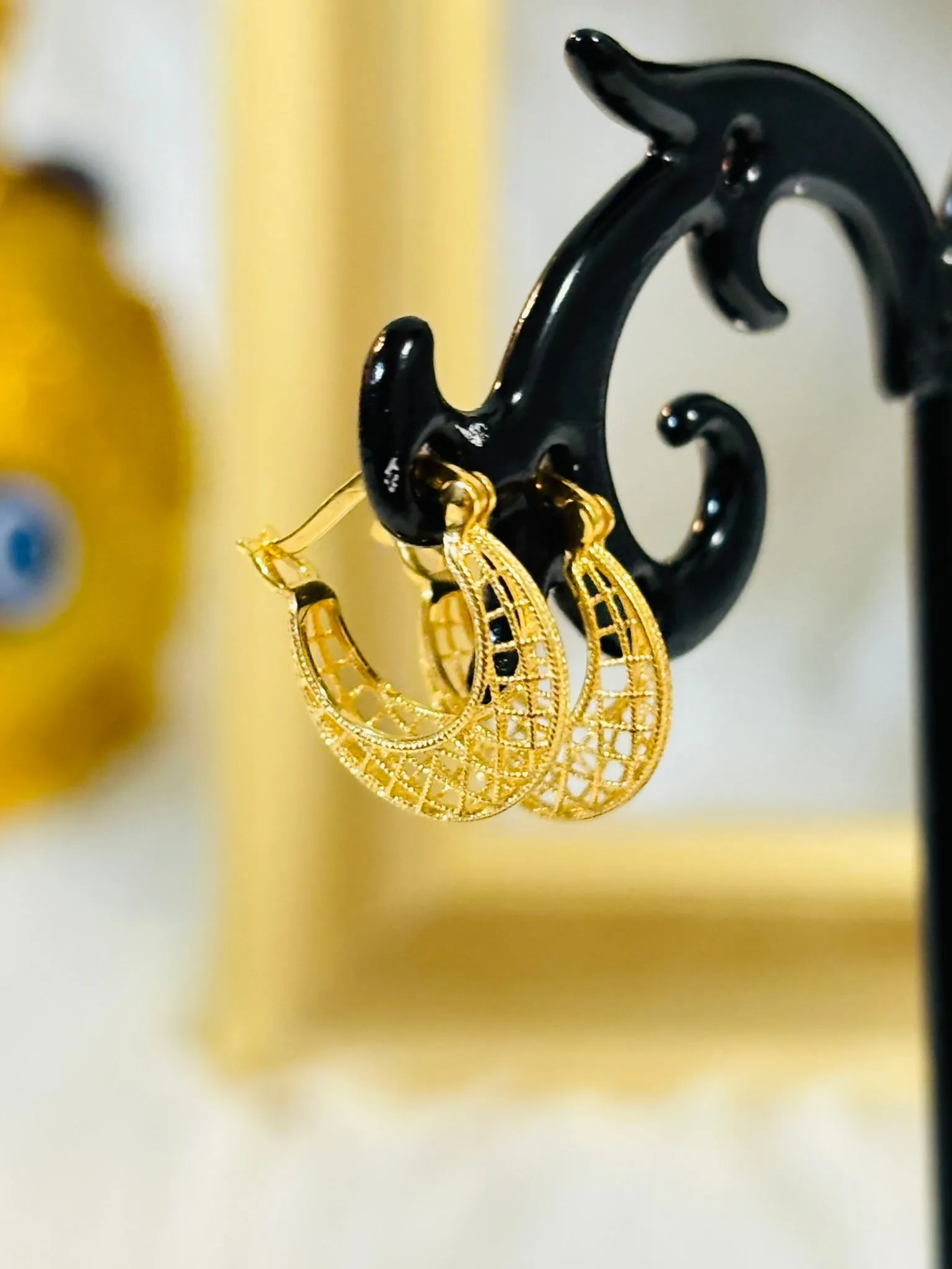 18K Gold Net Loop Earrings