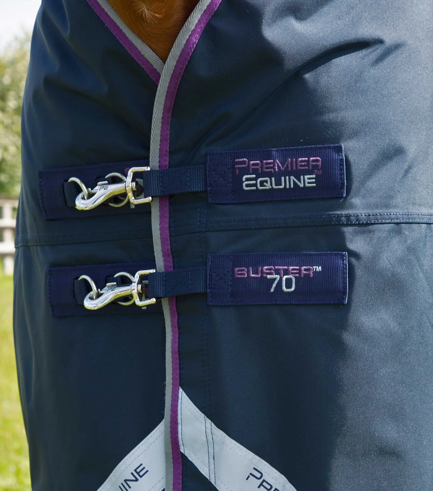 Buster 70g Turnout Rug with Classic Neck Cover Navy