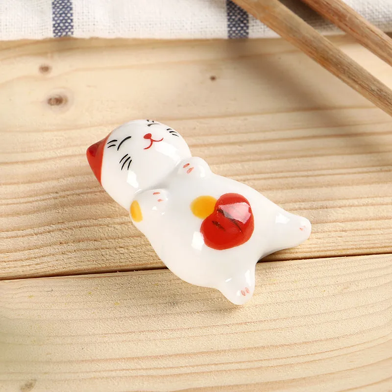 Gohobi Ceramic Lying Down Cat Chopstick Rest