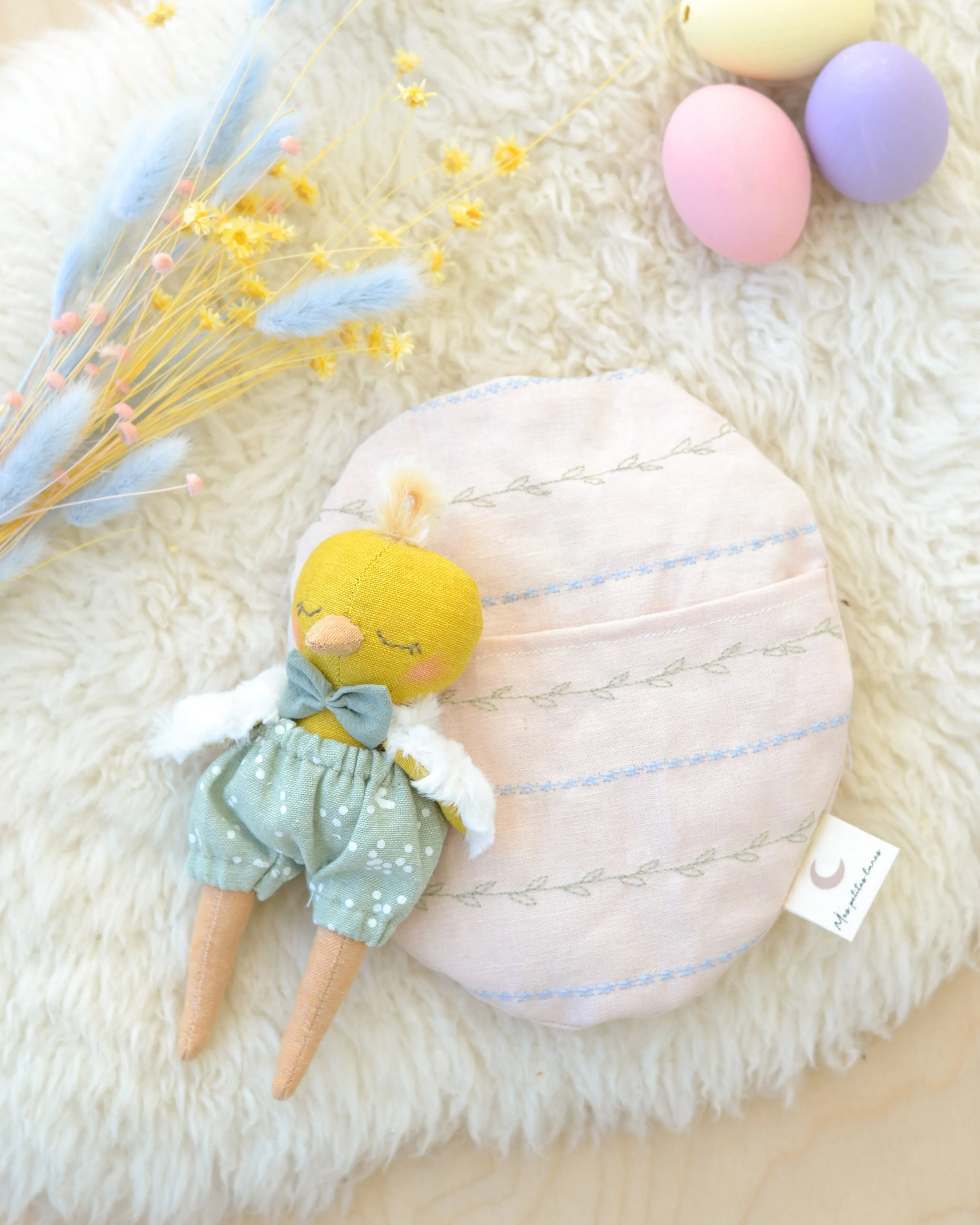 Mini Chick and Easter Egg-shaped Bed